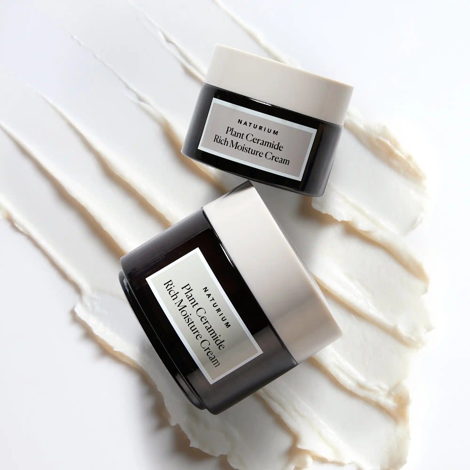 plant-ceramide-rich-moisture-cream-jumbo-h6 11_18_2021_Naturium0575-crop.webp