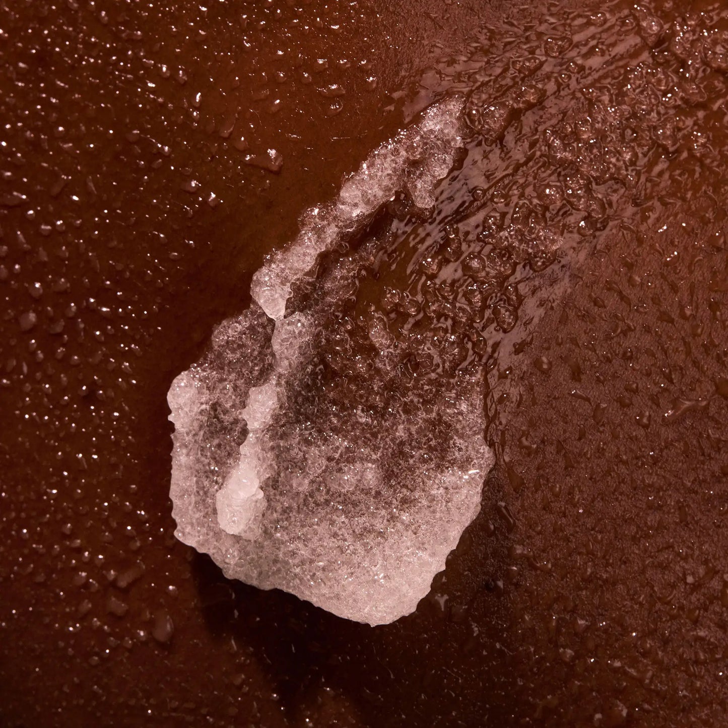 the-glow-getter-multi-oil-body-scrub-n4 NATR-40028-Alt-Image-TheGlowGetterMulti-OilBodyScrub-08.webp